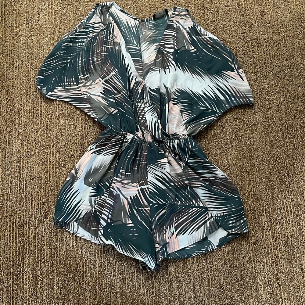 ASTR Palm Print Romper